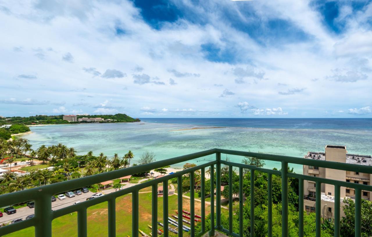 Holiday Resort&Spa Guam Tumon Exterior foto